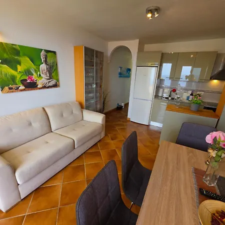 Casa Tropical With Fantastic Sea-view, Pool, Wifi, Balcony Apartment